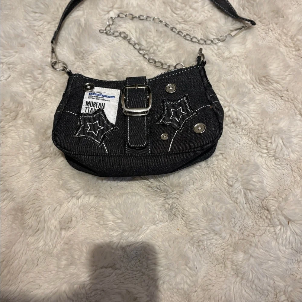3/30$ Black Shoulder Bag - Picture 5 of 7